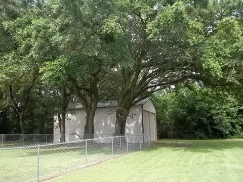 6828 Wallace Dr, Pace, FL 32571 photo 3
