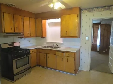 1006 E Texar Dr, Pensacola, FL 32503 photo 9