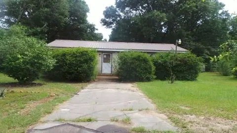 7865 Weeks Dr, Milton, FL 32583 photo 1