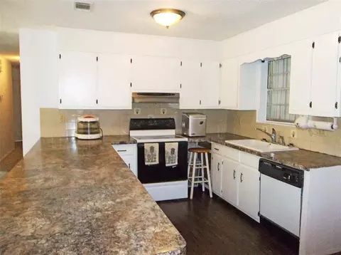 4252 Dana St, Pace, FL 32571 photo 2