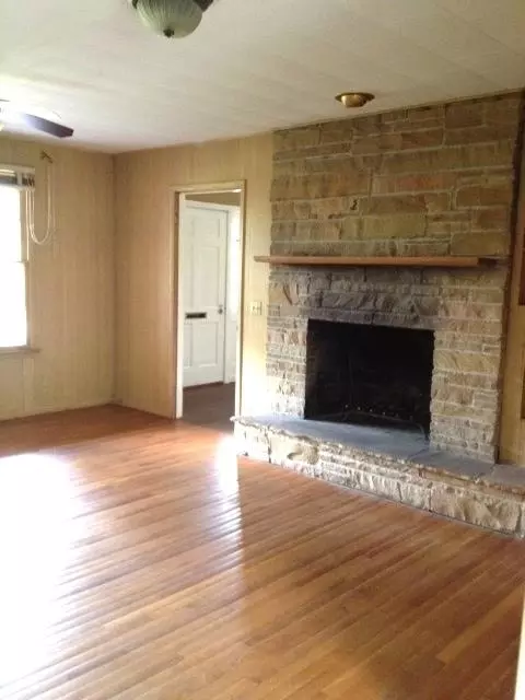 406 E Park Ln, Cantonment, FL 32533 photo 4