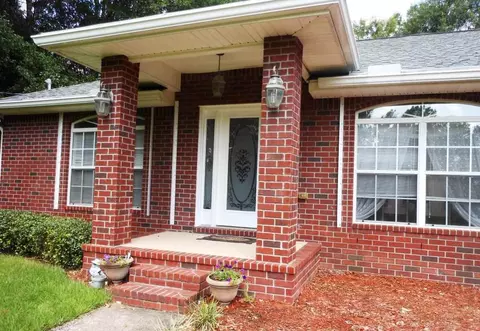 880 Candy Ln, Cantonment, FL 32533 photo 3