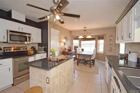 4884 Timber Ridge Dr, Pace, FL 32571 photo 9
