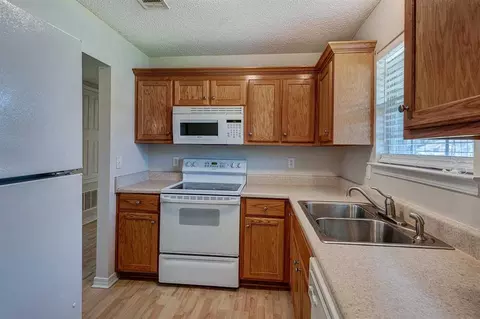 7204 Bogey Ln, Milton, FL 32570 photo 7