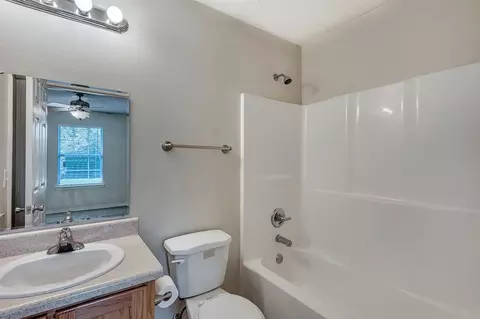 7204 Bogey Ln, Milton, FL 32570 photo 17
