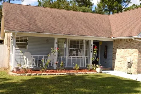 6568 Imperial Dr, Milton, FL 32570 photo 2