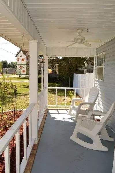 6568 Imperial Dr, Milton, FL 32570 photo 3