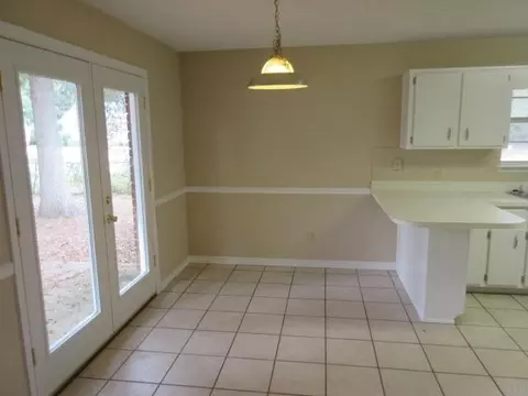 6071 Gillette Dr, Milton, FL 32570 photo 5