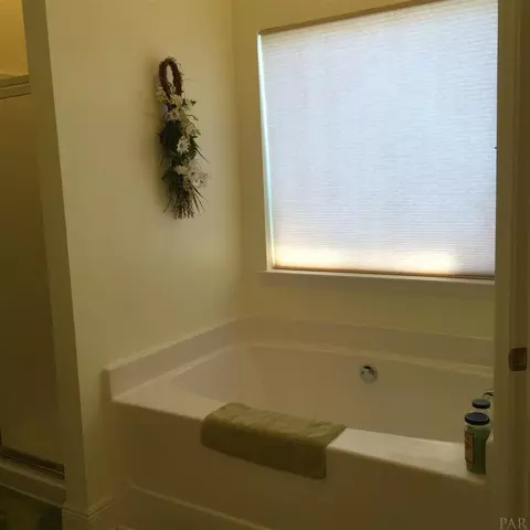 6723 Weathered Dr, Milton, FL 32570 photo 9