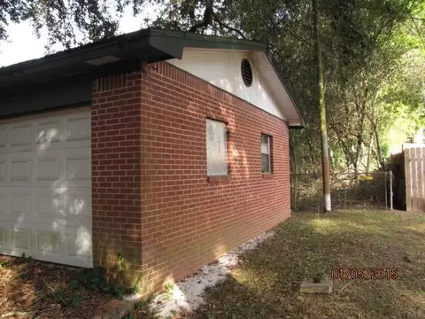 4128 Riddle St, Milton, FL 32571 photo 2