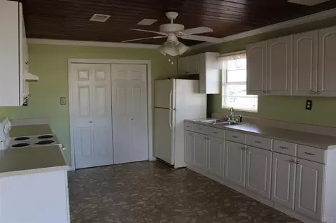 5286 Magnolia St, Jay, FL 32565 photo 2