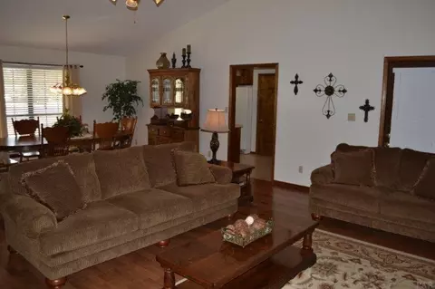 5924 Castle Dr, Milton, FL 32570 photo 6