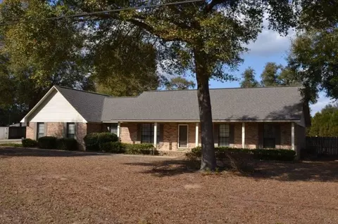 5924 Castle Dr, Milton, FL 32570 photo 2