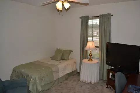 5924 Castle Dr, Milton, FL 32570 photo 18