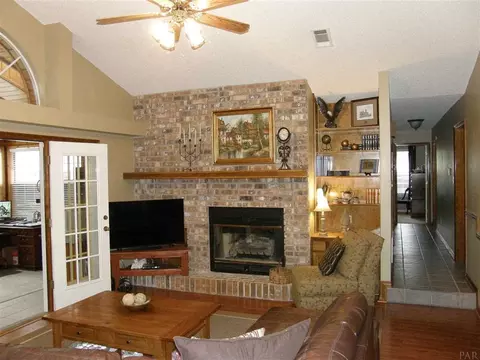 5325 Stiles Ln, Pace, FL 32571 photo 2