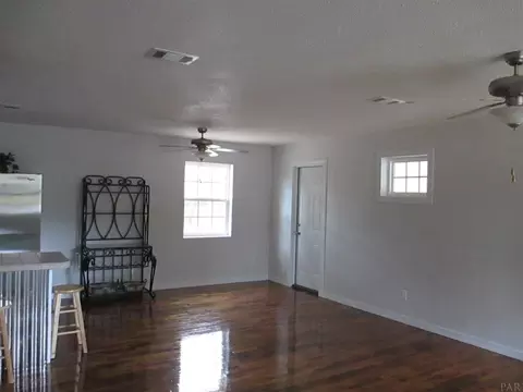 4576 Struth Ln, Pace, FL 32571 photo 9