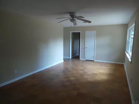 6444 Barnes St, Milton, FL 32570 photo 5