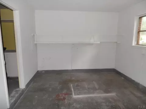 6444 Barnes St, Milton, FL 32570 photo 8