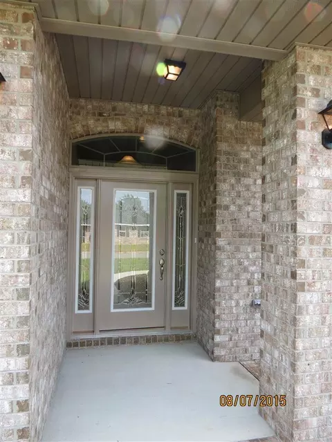 5617 Tucker Cir, Pace, FL 32571 photo 3
