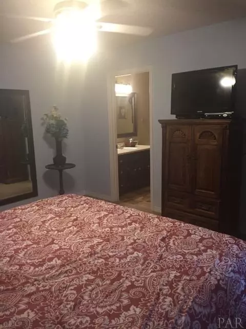 7191 Bogey Ln, Milton, FL 32570 photo 11