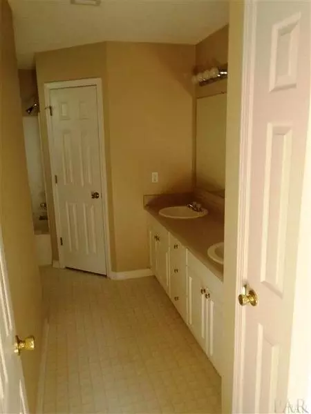 4232 Breezeway Cir, Milton, FL 32583 photo 9