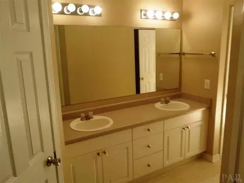 4232 Breezeway Cir, Milton, FL 32583 photo 12