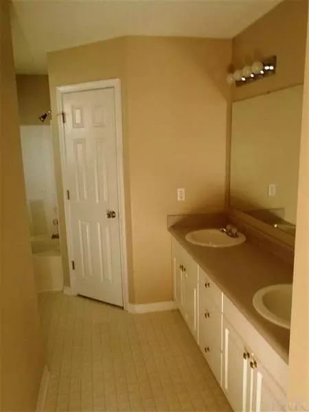 4232 Breezeway Cir, Milton, FL 32583 photo 10