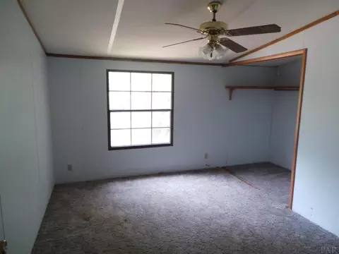 8668 Fields Rd, Milton, FL 32583 photo 4