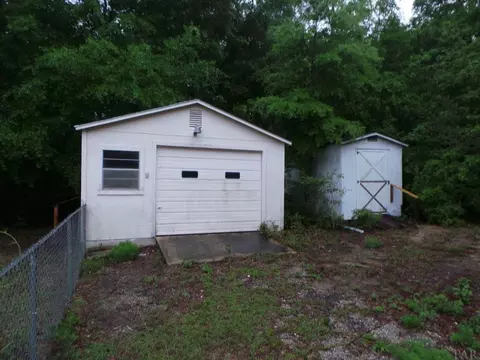 8668 Fields Rd, Milton, FL 32583 photo 9