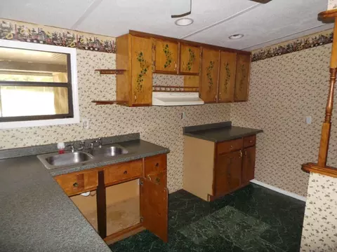 8668 Fields Rd, Milton, FL 32583 photo 3