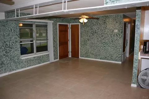 5251 Spring St, Pace, FL 32571 photo 9
