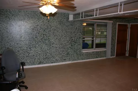 5251 Spring St, Pace, FL 32571 photo 10