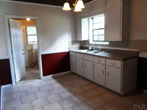 892 Archer Rd, Cantonment, FL 32533 photo 4