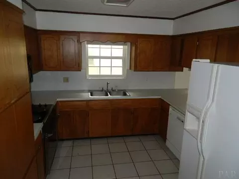 1424 Starlight Dr, Cantonment, FL 32533 photo 9