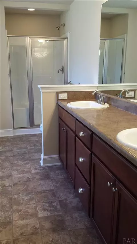 4183 Berry Cir, Pace, FL 32571 photo 1