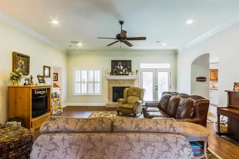 2750 Segrest Rd, Pace, FL 32571 photo 9