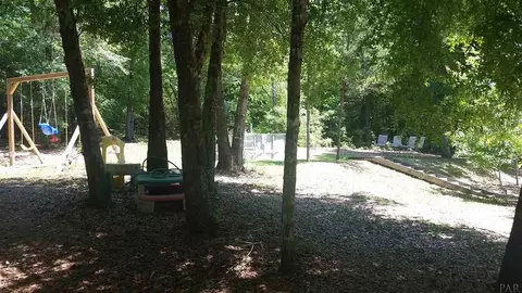 635 N Hwy 99, Mcdavid, FL 32568 photo 6