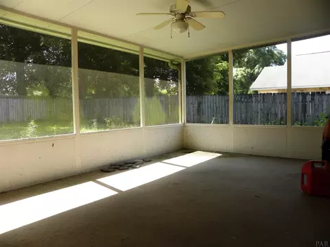 4638 Ridge Pointe Dr, Pace, FL 32571 photo 4