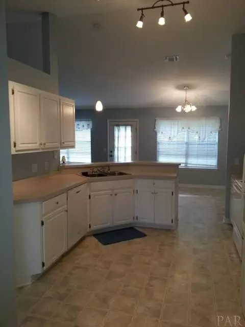 1927 Commodore Dr, Navarre, FL 32566 photo 5