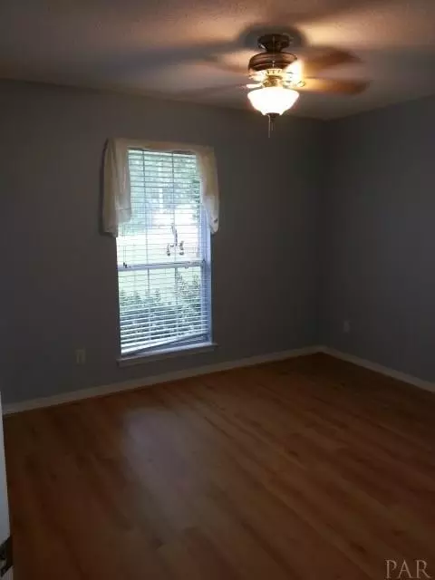 1927 Commodore Dr, Navarre, FL 32566 photo 22