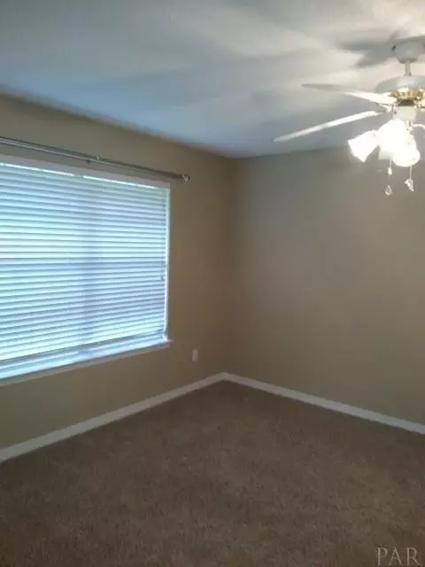1927 Commodore Dr, Navarre, FL 32566 photo 9