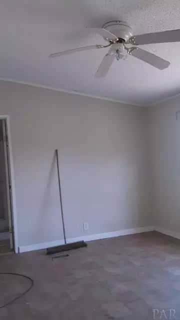 9573 S Trace Rd, Milton, FL 32583 photo 6