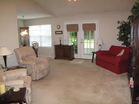 638 Hanley Downs Dr, Cantonment, FL 32533 photo 2