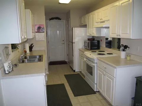 638 Hanley Downs Dr, Cantonment, FL 32533 photo 6