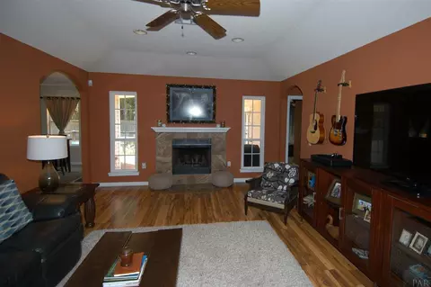2960 N 18th Ave, Milton, FL 32583 photo 4