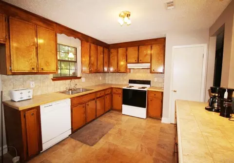 5502 Rowell Rd, Milton, FL 32571 photo 8