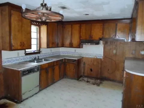6254 Forest Dr, Milton, FL 32570 photo 5