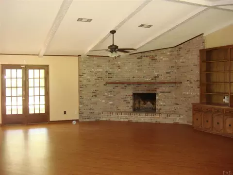 369 Man O War Cir, Cantonment, FL 32533 photo 2