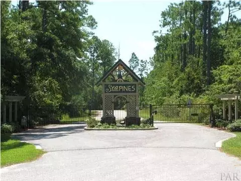 1212 Cuddle Doon Ave, Milton, FL 32583 photo 1