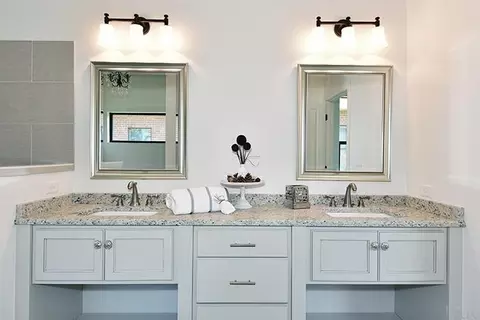 5402 Southlake Dr, Pace, FL 32571 photo 3
